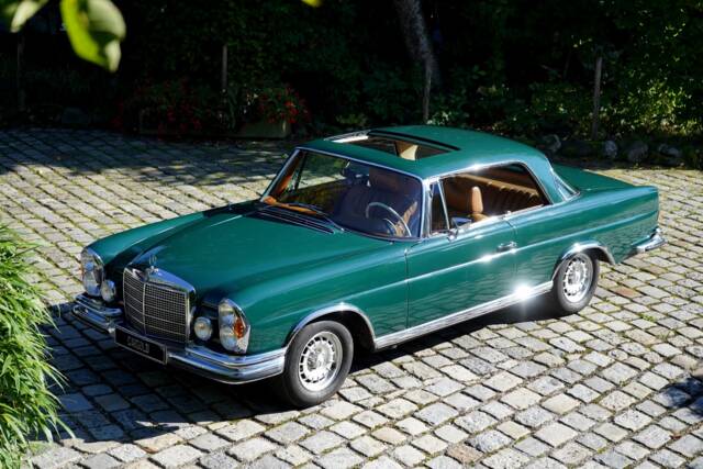 Image 1/17 de Mercedes-Benz 280 SE 3,5 (1970)