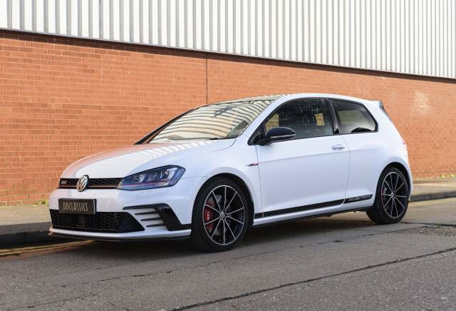 Bild 1/36 von Volkswagen Golf VII GTI Clubsport S (2017)