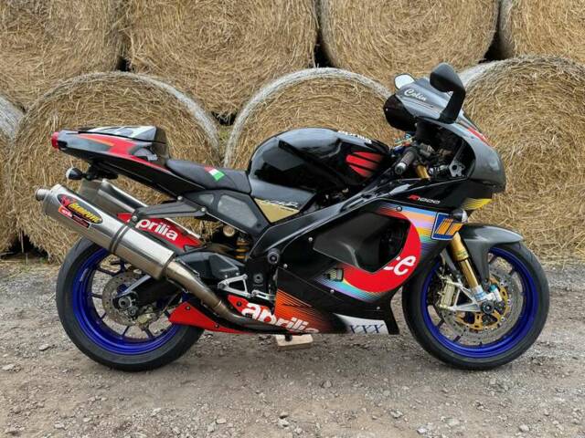 Image 1/41 of Aprilia DUMMY (2003)