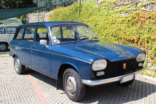 Image 1/9 of Peugeot 204 Break (1974)