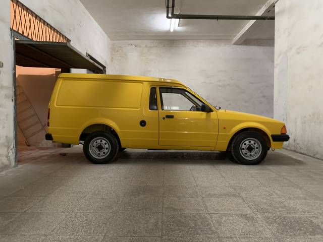 Image 1/22 of Ford Escort 1.6 D Turnier (1986)