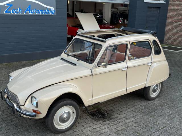 Image 1/62 of Citroën Dyane (1975)