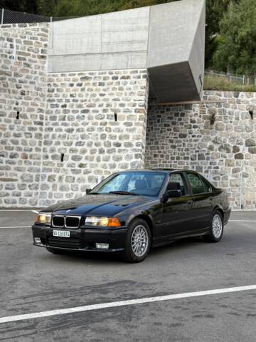 Bild 1/6 von BMW 325i (1994)