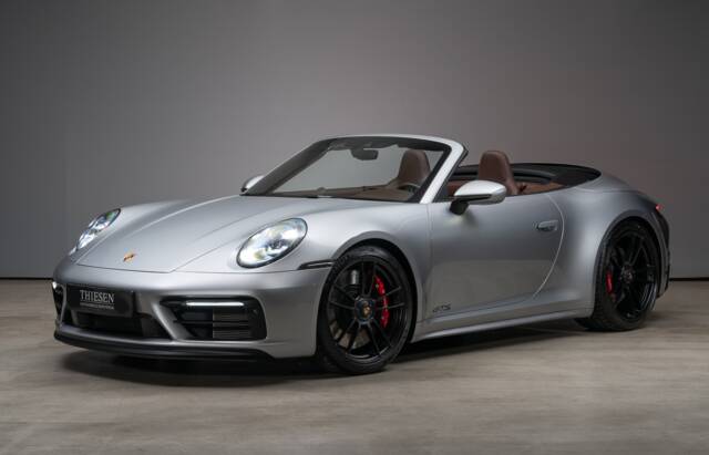 Image 1/31 de Porsche 911 Carrera 4 GTS (2024)
