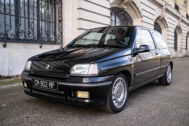 Image 1/7 de Renault Clio I 1.8 16V (1991)