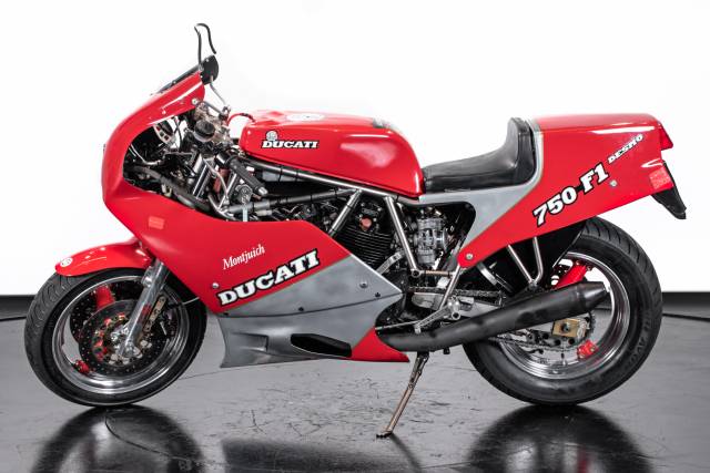 Imagen 1/33 de Ducati DUMMY (1986)