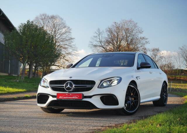 Bild 1/33 von Mercedes-Benz AMG E 63 S 4MATIC+ (2019)