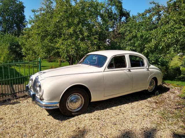 Image 1/6 of Jaguar 2.4 Litre (1959)