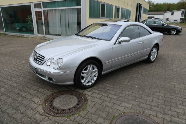 Image 1/14 of Mercedes-Benz CL 500 (2003)