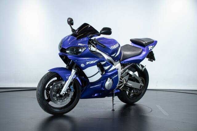 Bild 1/12 von Yamaha DUMMY (1999)