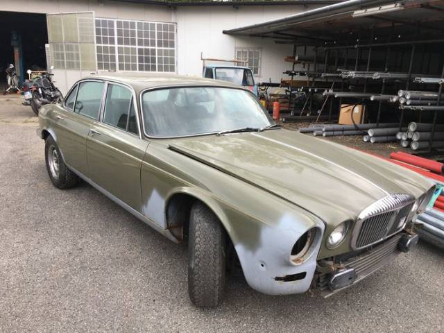 Bild 1/9 von Daimler Sovereign 4.2 (1976)