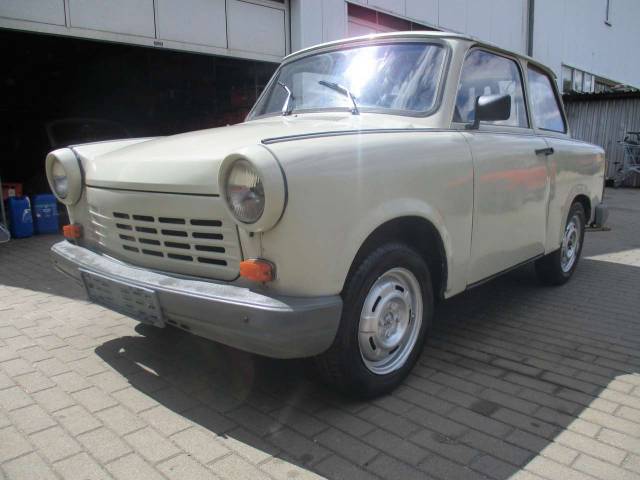 Image 1/15 of Trabant Universal 1.1 (1990)