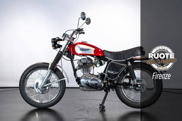 Immagine 1/50 di Ducati DUMMY (1971)
