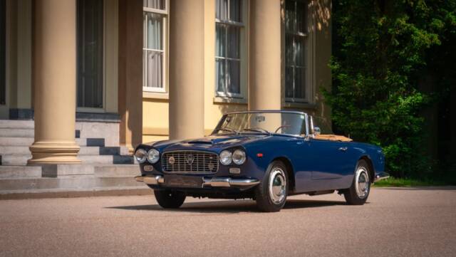 Bild 1/23 von Lancia Flaminia 2.8 3C Touring (1969)