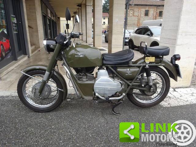 Immagine 1/10 di Moto Guzzi DUMMY (1974)