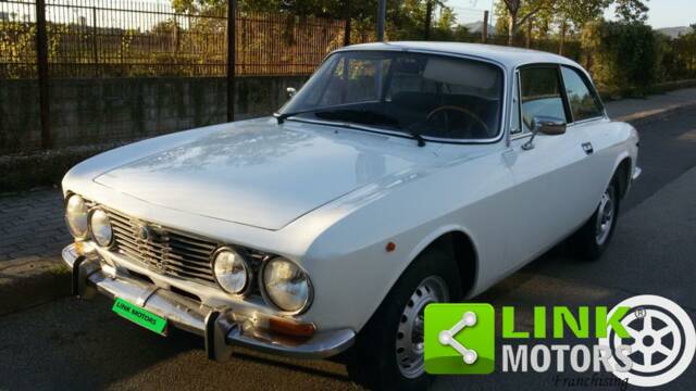 Image 1/10 of Alfa Romeo 2000 GT Veloce (1972)