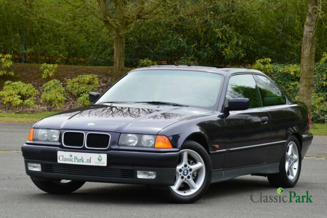 Bild 1/50 von BMW 320i (1994)