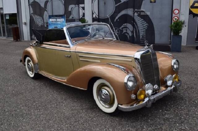 Afbeelding 1/12 van Mercedes-Benz 220 Cabriolet A (1952)