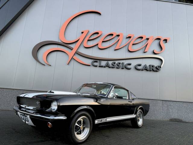 Image 1/36 of Ford Mustang 390 GTA (1966)