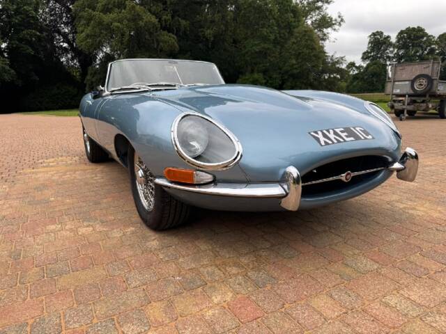 Image 1/15 de Jaguar Type E 4.2 (1965)