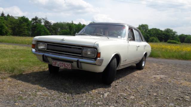 Bild 1/17 von Opel Commodore 2,5 S (1967)