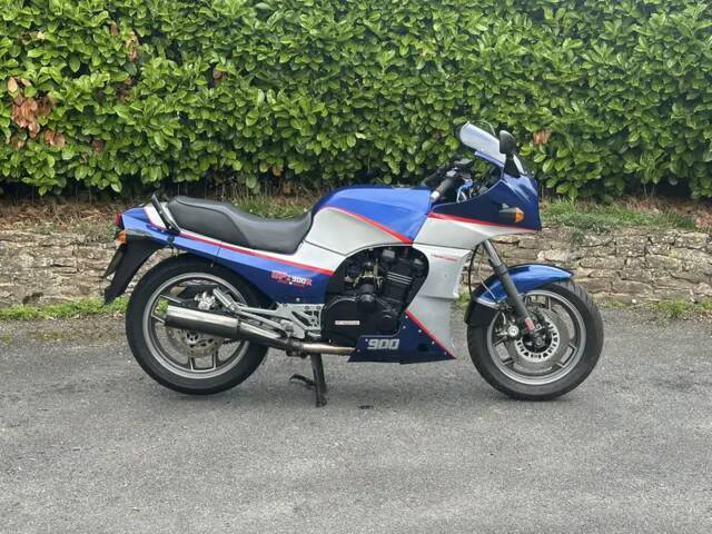 Image 1/18 of Kawasaki GPz 900 R Ninja (1985)