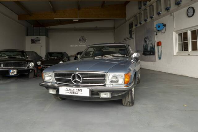 Image 1/33 of Mercedes-Benz 500 SL (1985)