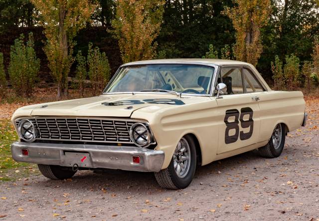 Image 1/14 of Ford Falcon Futura Sprint (1964)