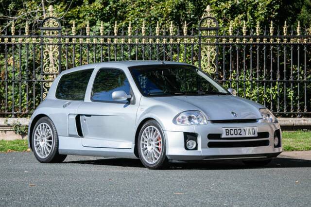 Image 1/40 of Renault Clio II V6 (2002)