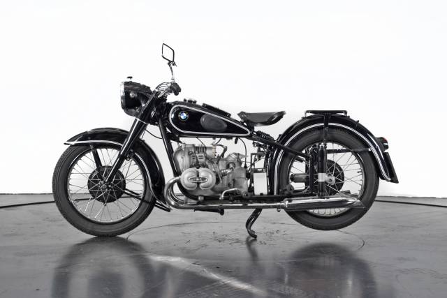 Bild 1/17 von BMW DUMMY (1950)