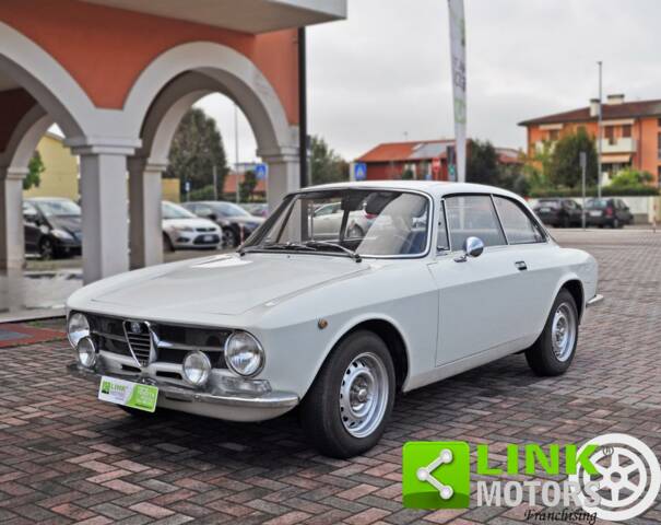 Image 1/10 of Alfa Romeo Giulia GT 1300 Junior (1972)