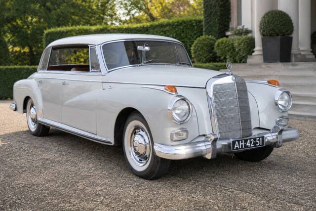 Image 1/8 of Mercedes-Benz 300 d (1961)
