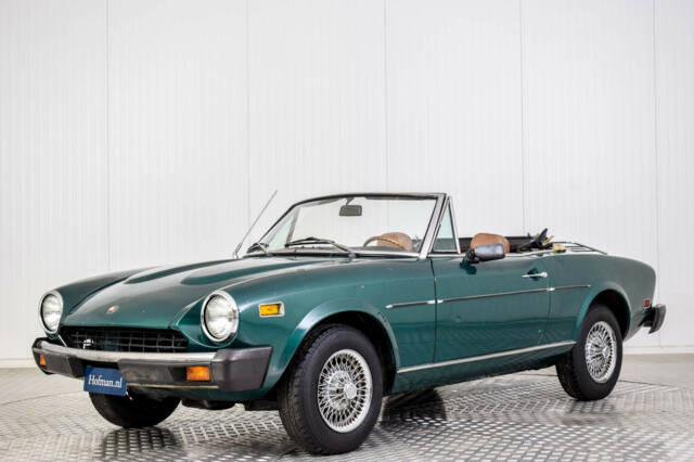 Image 1/50 of FIAT 124 Spider CS1 (1977)