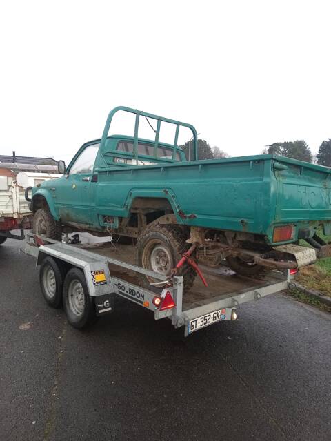 Bild 1/4 von Toyota Hilux (1984)