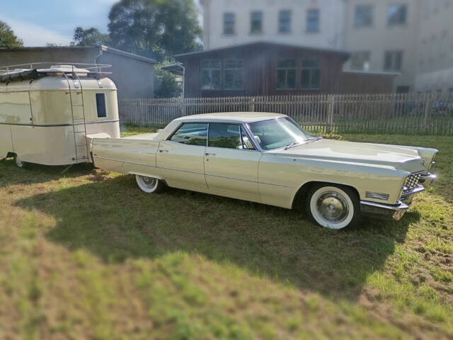 Image 1/37 of Cadillac Calais (1967)