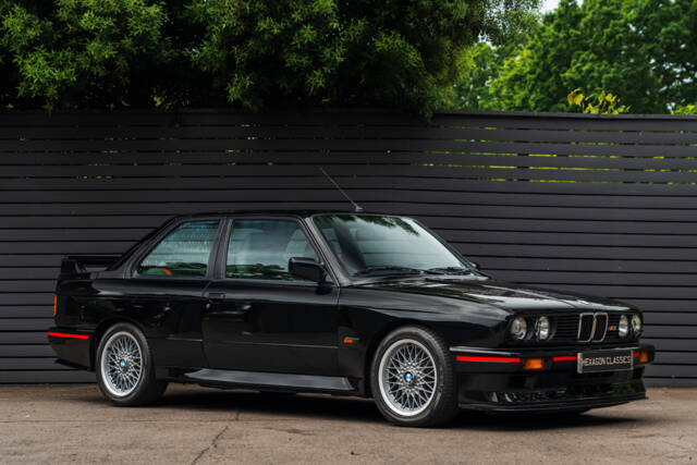 Image 1/37 of BMW M3 Sport Evo (1990)
