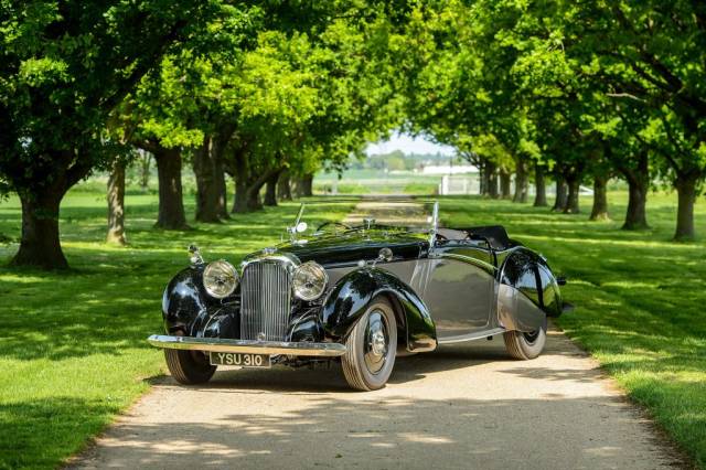 Image 1/5 de Lagonda V12 DHC (1939)