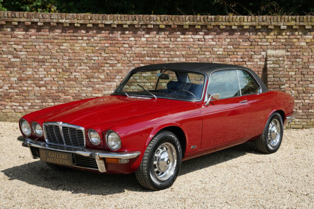 Image 1/50 de Jaguar XJ 6 C 4.2 (1976)