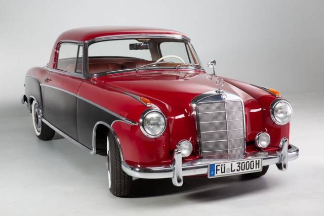 Afbeelding 1/6 van Mercedes-Benz 220 SE (1960)