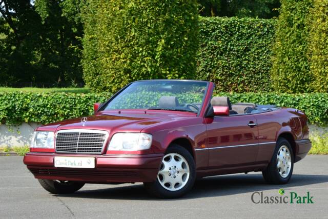 Bild 1/50 von Mercedes-Benz E 200 (1994)