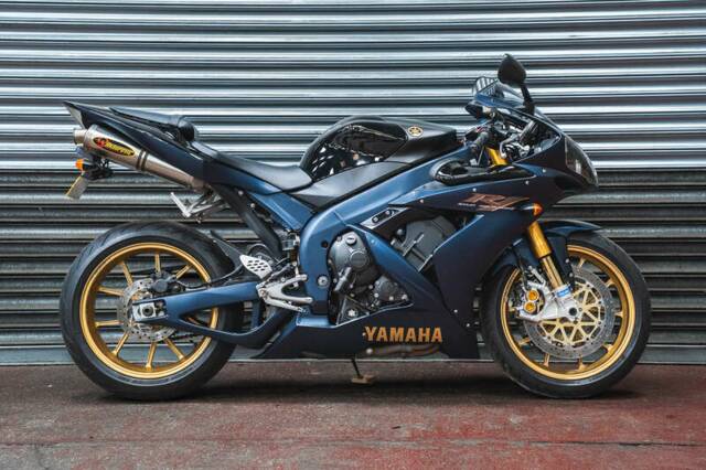Image 1/46 de Yamaha YZF-R1 (2006)