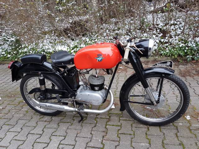 Imagen 1/34 de MV Agusta DUMMY (1953)