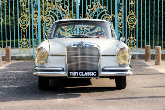 Image 1/18 of Mercedes-Benz 220 SE b (1962)