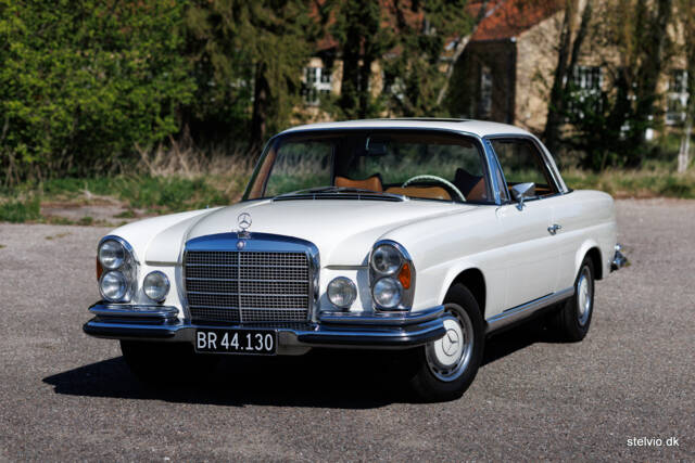 Image 1/38 de Mercedes-Benz 280 SE 3,5 (1970)