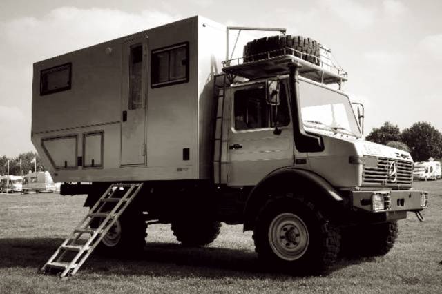 Bild 1/6 von Mercedes-Benz Unimog U 1300 L (1985)