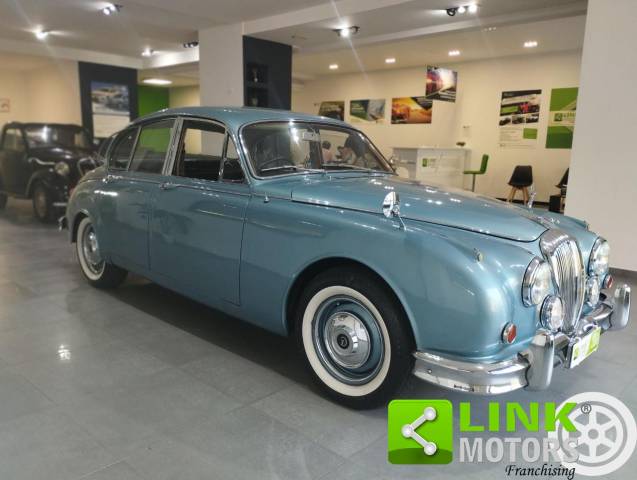 Bild 1/9 von Daimler V8-250 (1967)