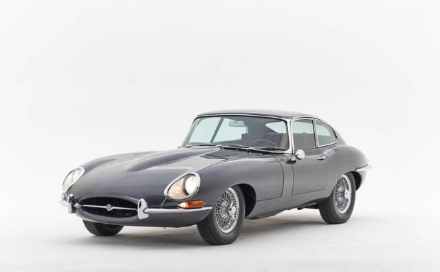 Image 1/97 de Jaguar Type E 4.2 (1966)