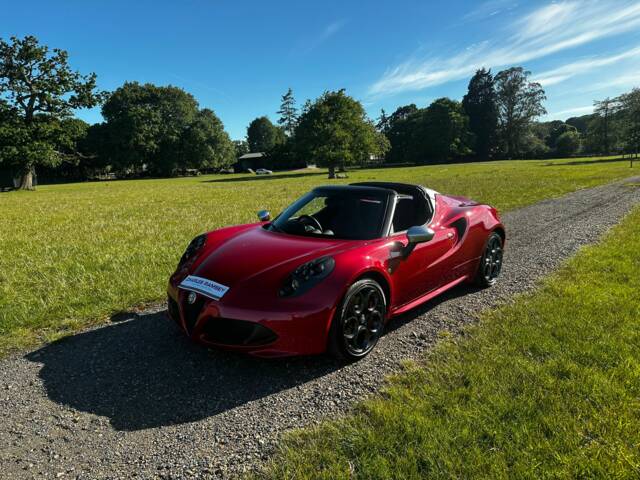 Image 1/47 of Alfa Romeo 4C Spider (2015)