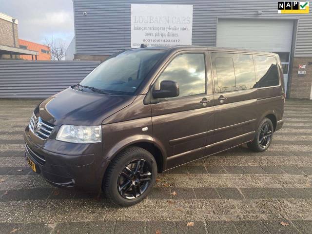 Immagine 1/34 di Volkswagen T5 Multivan 2.5 TDI (2008)