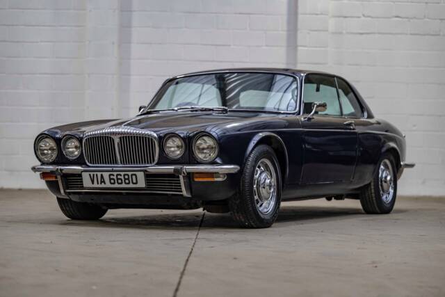 Bild 1/8 von Daimler Sovereign 4.2 (1975)